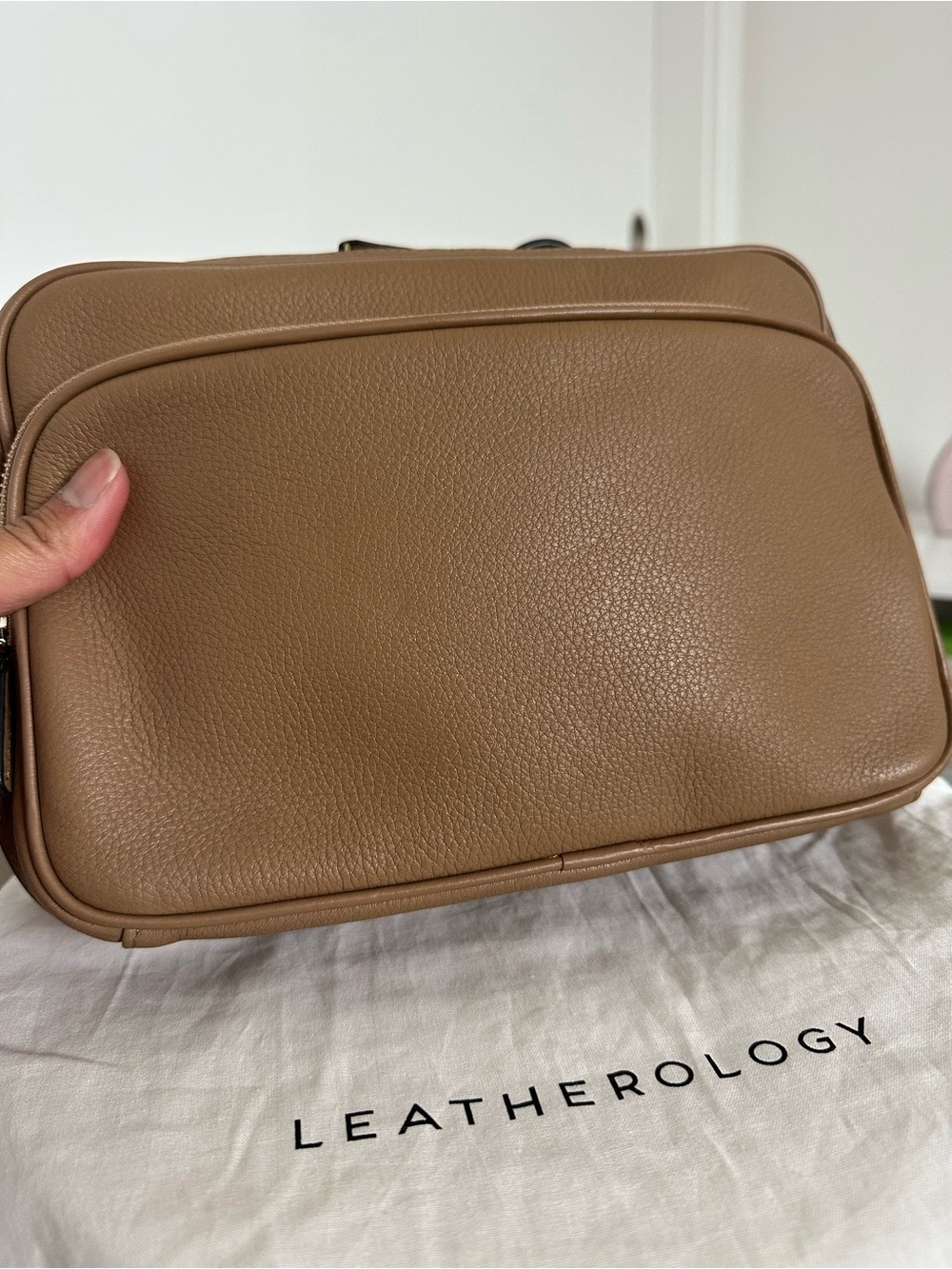 Leatherology Meadow Large Satchel Bag in Camel with additional strap included! - Picture 4 of 16